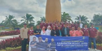 Bupati Bachyuni Deliansyah Melepas Secara Langsung Team Sepak Bola Muaro Jambi