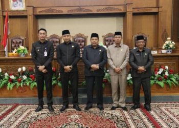 PJ Bupati Muaro Jambi Bachyuni Hadiri Paripurna Ranperda APBD TA 2023