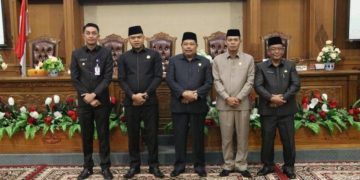 PJ Bupati Muaro Jambi Bachyuni Hadiri Paripurna Ranperda APBD TA 2023