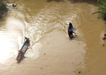 Momen Lebaran Idul Fitri, Masyarakat  Desa Sungai Ulak Merangin Antusias Tonton Pacu Perahu 