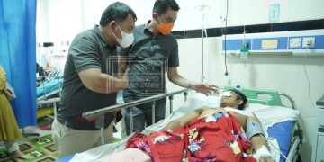 Pj. Bupati Bachyuni Bersama Sekda Menjenguk Warga Suka Damai di Serang Beruang