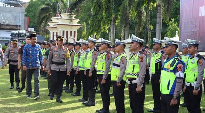 Wabup Merangin Hadiri  Gelar Apel Pasukan Operasi Ketupat di Polres Merangin