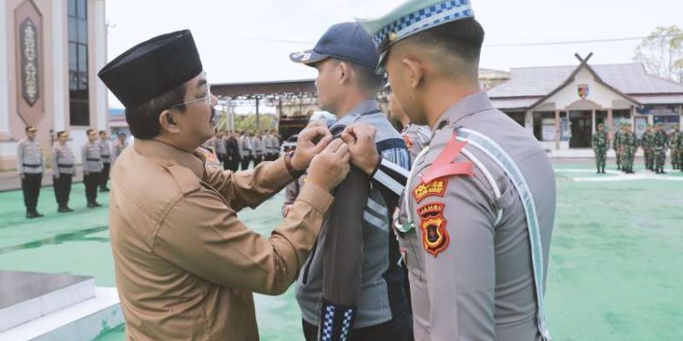 Bupati Tanjab Barat Pimpin Apel Gelar Pasukan Operasi Ketupat Tahun 2023