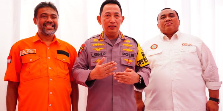 Kapolri  Ucapkan Selamat Hari Buruh Internasional dan Berharap Terus Berjuang Tingkatkan Kesejahteraan