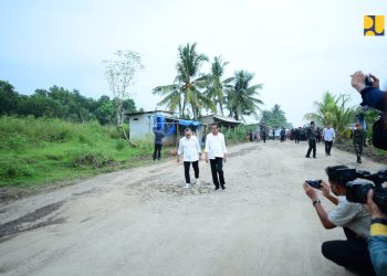 Menteri PUPR Basuki : Pekerjaan Perbaikan Jalan Kota Gajah – Simpang Randu Lampung Tengah Segera Dimulai 