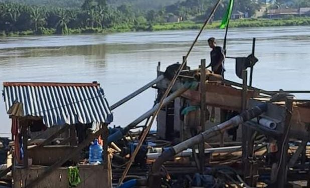 CEGAH PENCEMARAN SUNGAI, DLH BATANGHARI TERBITKAN LARANGAN AKTIVITAS TAMBANG EMAS ILEGAL
