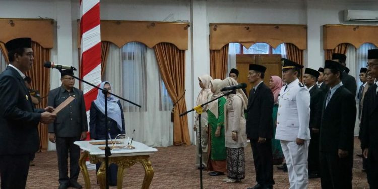 Sebanyak 49 Orang Pejabat Eselon III dan IV Dilantik oleh Wakil Bupati Merangin, Ini Nama-namanya
