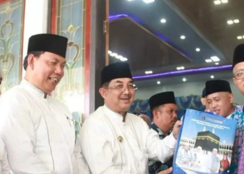 Bupati Anwar Sadat Lepas 395 Calon Jemaah Haji Tanjab Barat