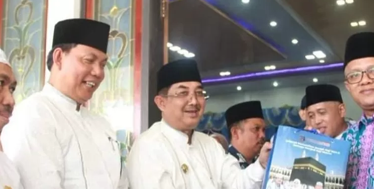 Bupati Anwar Sadat Lepas 395 Calon Jemaah Haji Tanjab Barat