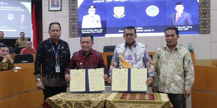 Al Haris Teken MoU dengan Universitas Negeri Padang Tingkatkan SDM