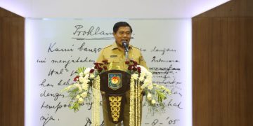 Sekjen Kemendagri Dorong Staf Ahli di Daerah Miliki Metodologi Berpikir yang Kuat 