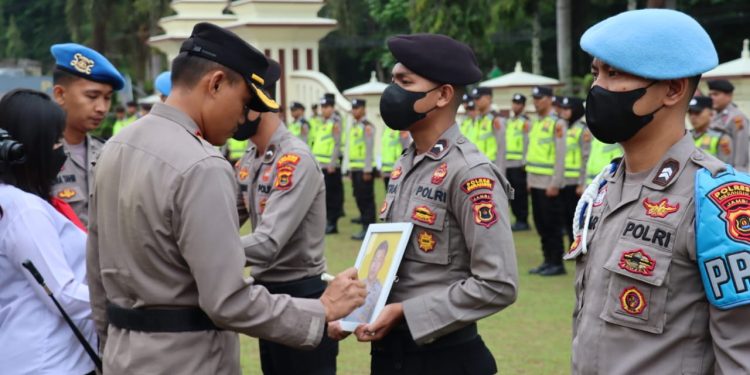 Terbukti Lakukan Tindak Pidana, Dua Personil Polres Merangin Diberhentikan Tidak Dengan Hormat 