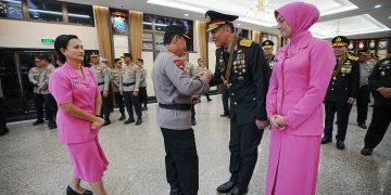 Kapolri Sematkan Tanda Kehormatan Bintang Bhayangkara Pratama ke 22 Pati Polri, Salah Satunya Kapolda Jambi