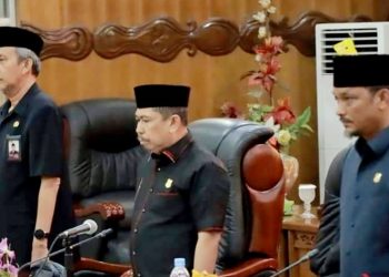 Sekda Tanjab Barat Hadiri Rapat Paripurna Kedua, Penyampaian Pandangan Umum Fraksi-Fraksi