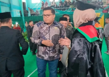 Hutri Randa, S.Sos, MM Wakili Pimpinan Hadiri Wisuda IAIN Kerinci