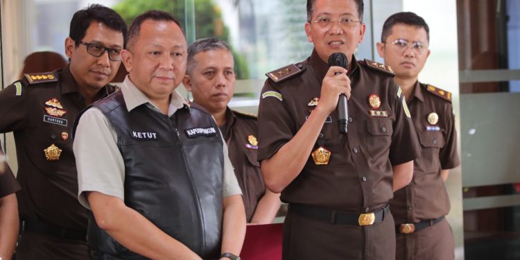 Tim Penyidik Kejagung Periksa Menpora Dito Ariotedjo Sebagai Saksi Kasus Korupsi BTS di Kementerian Kominfo