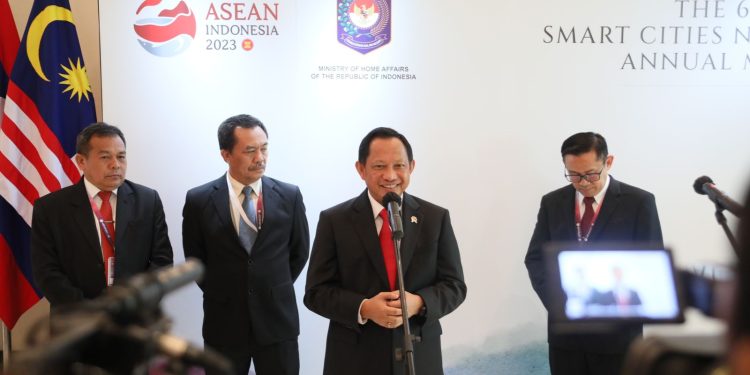 Mendagri Ungkap Strategi Penguatan Desa untuk Cegah Urbanisasi 