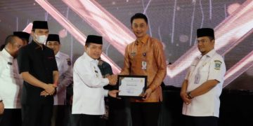Pemkab Muaro Jambi Terima Piagam Penghargaan Pelaksanaan Percepatan Penurunan Stunting