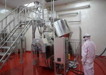 Kemenkes Fasilitasi Pergantian Sumber Bahan Baku Obat Impor dengan Bahan Baku Produksi Dalam Negeri