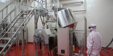 Kemenkes Fasilitasi Pergantian Sumber Bahan Baku Obat Impor dengan Bahan Baku Produksi Dalam Negeri