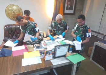 Penyidik Puspom TNI dan KPK Geledah Kantor Basarnas