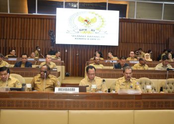 Rapat Bersama DPR, Mendagri Paparkan 10 Arah Kebijakan Kemendagri pada 2024 