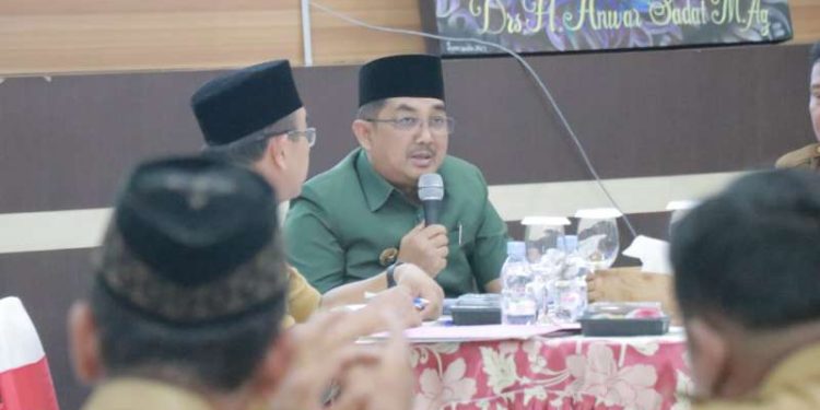 Bupati Tanjab Barat Minta OPD Kerja Maksimal Untuk Capai Target yang Telah Ditetapkan
