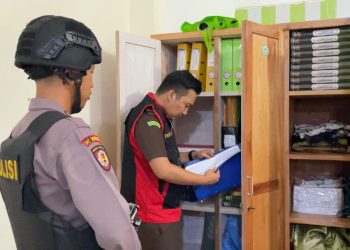 Usut Kasus Penyaluran Dana ZIS Tahun 2016-2021, Penyidik Kejaksaan Geledah Kantor Baznas Tanjab Timur 