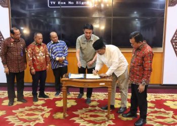 Bupati Tanjab Barat Hadiri Rapat P10% WK Jabung