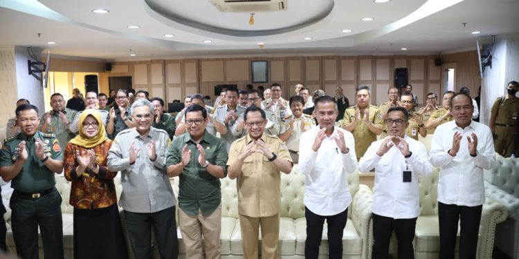 Dorong Stabilisasi Harga Komoditas, Mendagri Imbau Pemda Gelar Gerakan Pangan Murah 