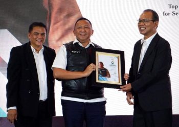 Kapuspenkum Kejagung Dr. Ketut Sumedana Raih Penghargaan Indonesia Public Relations Top Leader 2023