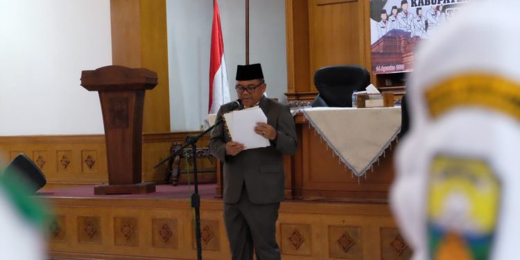 Sekda Budhi Hartono Kukuhkan Paskibraka Kabupaten Muaro Jambi Tahun 2023
