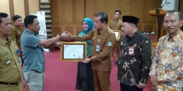 Pj Bupati Merangin didampingi Kadis PPKB Afdai  Buka Rakor Percepatan Penanganan Stunting  Tingkat Desa dan Kelurahan 