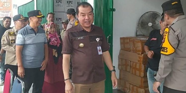 Kunjungi KPU, Pj Bupati Merangin Pantau Logistik Surat Suara Pemilu 2024 