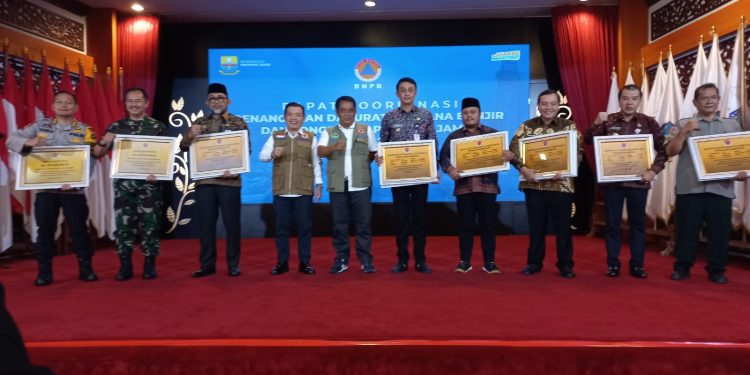 BNPB Serahkan Bantuan untuk Wilayah Provinsi Jambi Yang Terdampak Banjir