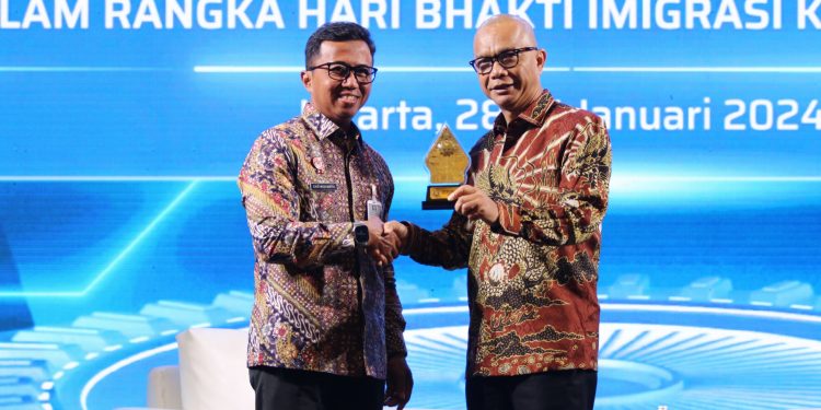 JAM-Intelijen Kejaksaan Agung Sampaikan Materi Pada Rapat Dengan Pimpinan Imigrasi