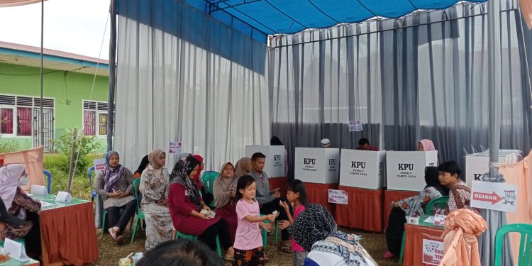 Datang Ke TPS, Masyarakat Merangin Antusias Ikuti Pencoblosan Suara  Pemilu 2024 