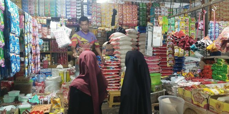 Harga Kebutuhan Dapur Banyak yang Naik, Pedagang dan Pembeli di Merangin Mengeluh