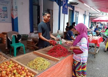 Harga Cabe Merah Tembus Rp100 Ribu, Pedagang dan Pembeli di Merangin Mengeluh