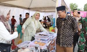 Bupati Tanjab Barat Buka Bazar Ekonomi Kreatif Ramadhan 2024