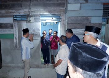 PJ Bupati Muaro Jambi Bersama Kepala OPD Memberikan Paket Sembako ke Warga Kec. Sungai Gelam