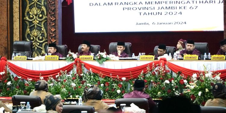 Ketua DPRD Jambi Pimpin Rapat Paripurna HUT Jambi ke 67
