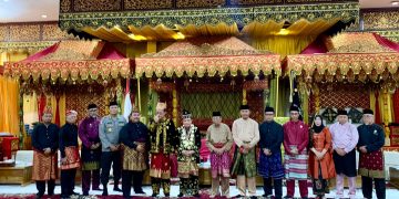 Ahmadi Noor Supit Diberikan Penganugerahan Adat Melayu, Edi Purwanto: Adat Melayu Terus Kita Lestarikan