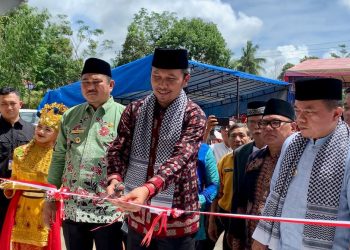 Ketua DPRD Edi Purwanto Hadiri Peresmian Masjid Raya Baiturahim Desa Rantau Keloyang