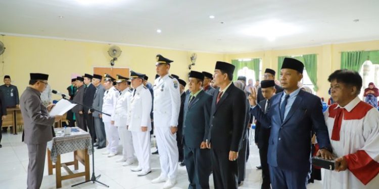 Pemkab Tanjab Barat Melalui BKPSDM Laksanakan Pelantikan dan Sumpah Jabatan 36 Pejabat Manajerial