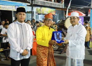 Gema Malam Takbir, Bupati Tanjab Barat Buka Festival Pawai Takbiran Idul Fitri 1445 H