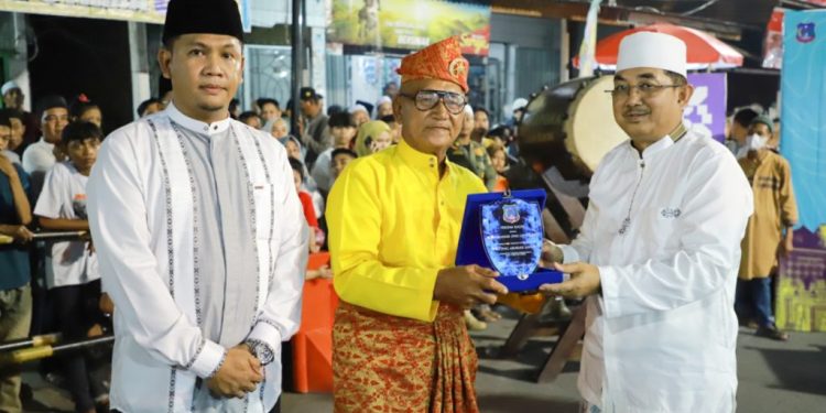 Gema Malam Takbir, Bupati Tanjab Barat Buka Festival Pawai Takbiran Idul Fitri 1445 H