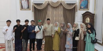 Wabup Hairan Gelar Buka Puasa Bersama Awak Media dan HMI Cabang Tanjab Barat