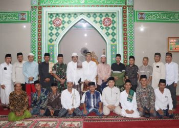 Bupati Tanjab Barat Tutup Safari Ramadhan di Desa Pinang Gading, Kecamatan Merlung