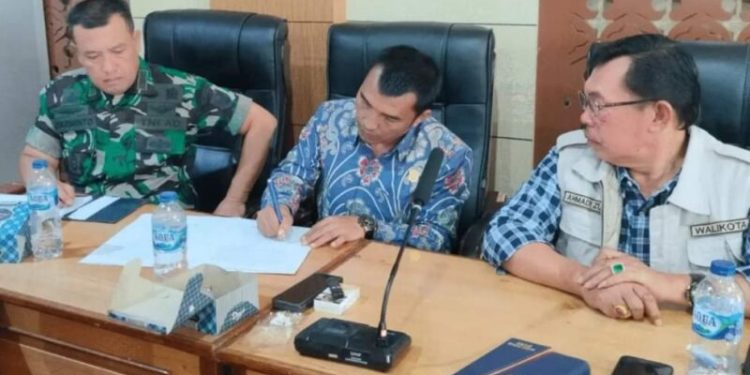 Ketua DPRD Sungai Penuh Hadiri Rapat Tanggap Darurat Bencana Banjir